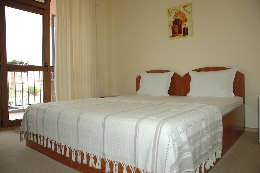 Terra Guest House Ravda Pokoj fotografie